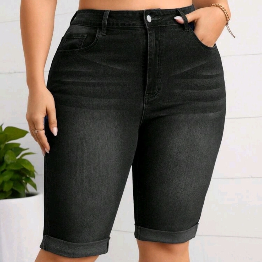 SHEIN Black High-Waist Cuffed Jean Shorts
